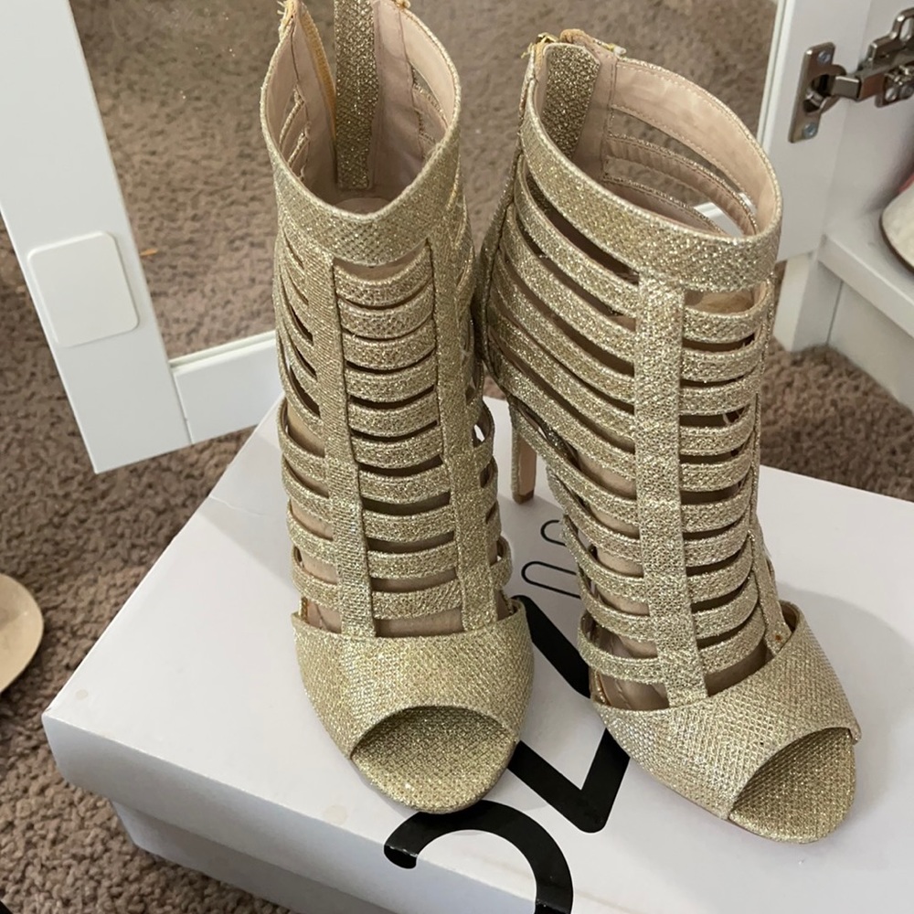 Anne Michelle size 6